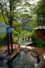 Hot tubbing on the Futaleufu